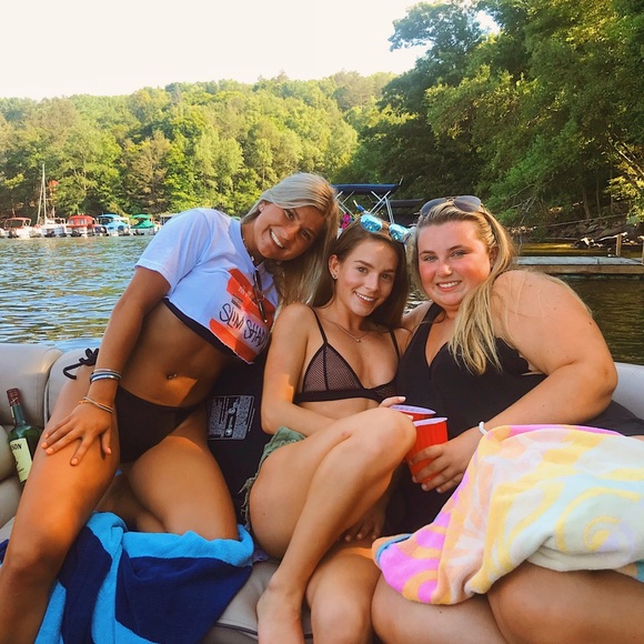 Meet your Posher, Sadie - Picture 2 of 4